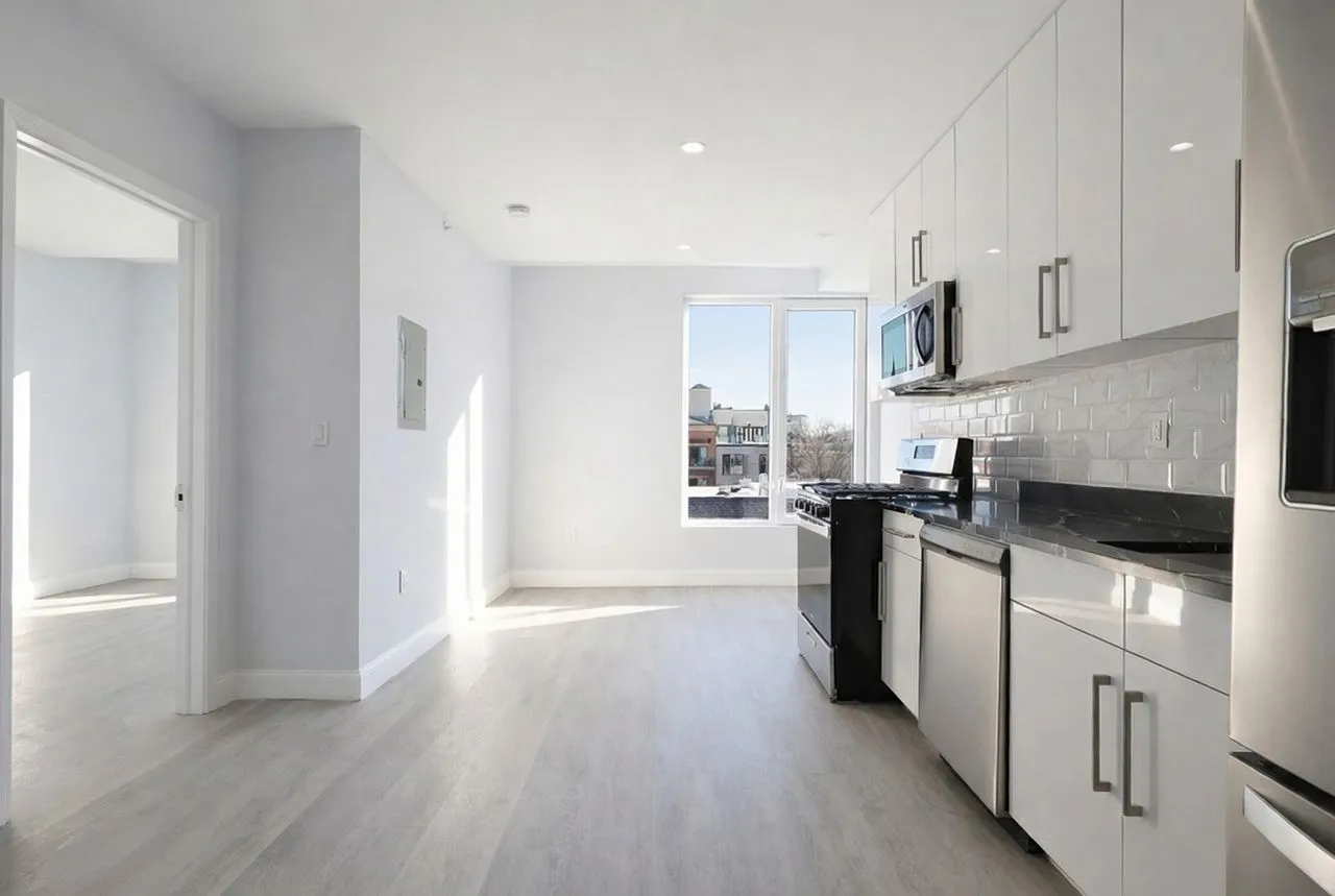 Brooklyn Grid - 142 Huron Street #5A 1 of 15