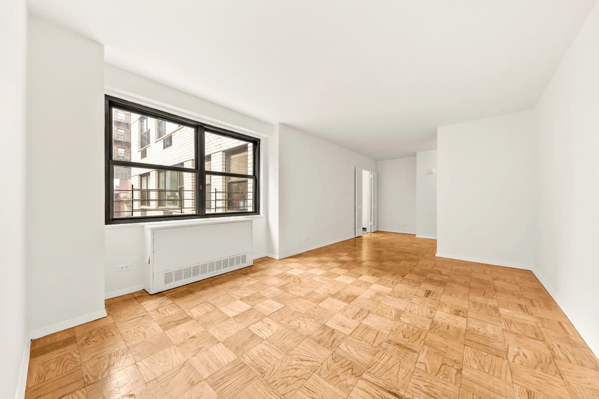 The Fabrikant Bond Team - 115 East 9th Street #5N 1 of 15