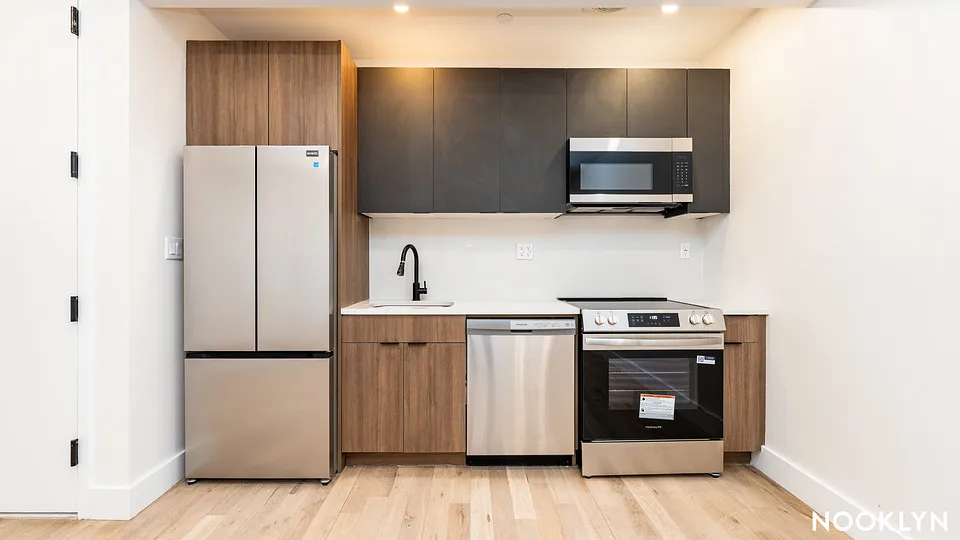 Moore Leasing - 103 Moore Street #3Y 1 of 15