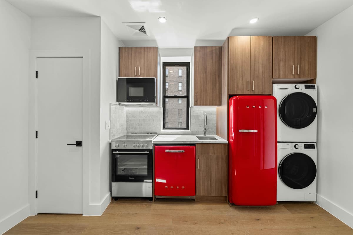 Monday Morning Management - 236 West 15th Street #55 1 of 15