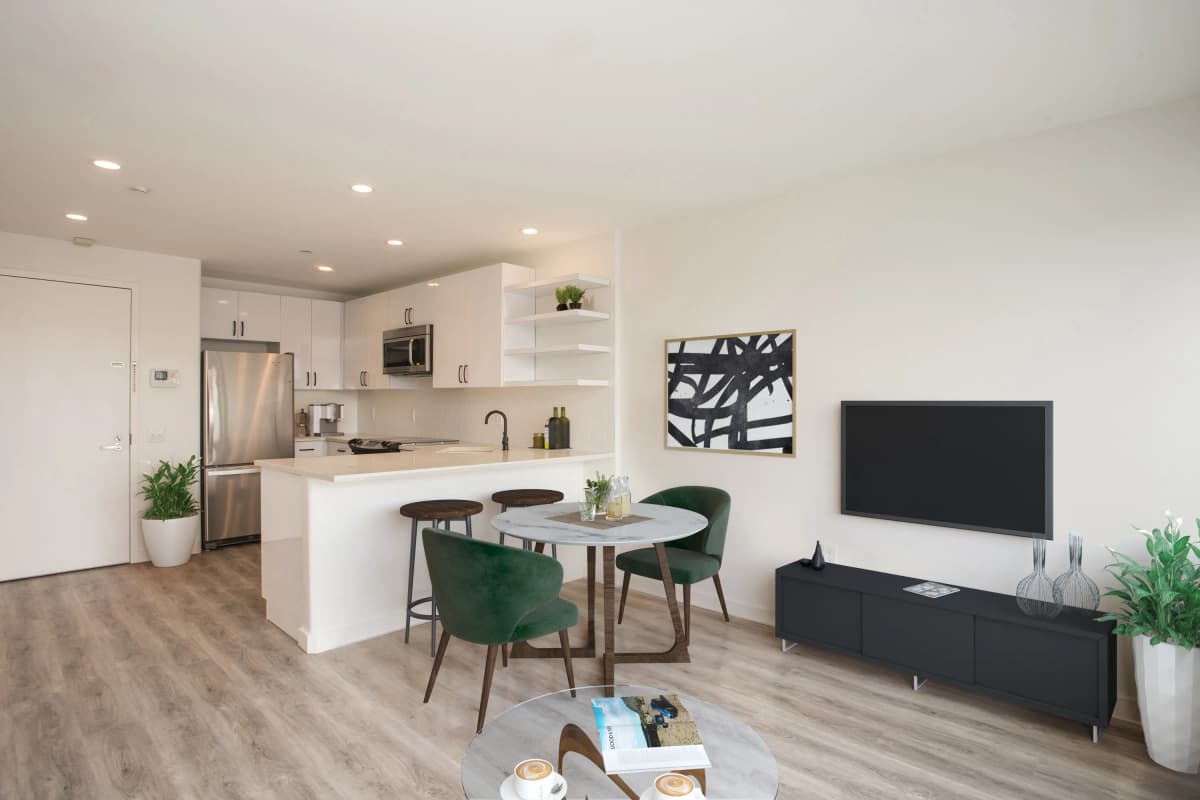 Dayle Klein - 387 Manhattan Avenue #2D 1 of 12