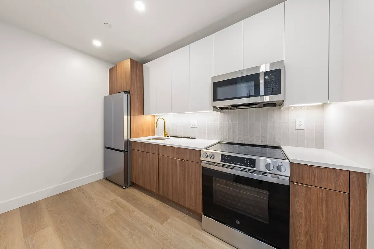 Berry Frankel - 1259 Saint Marks Avenue #8 1 of 11