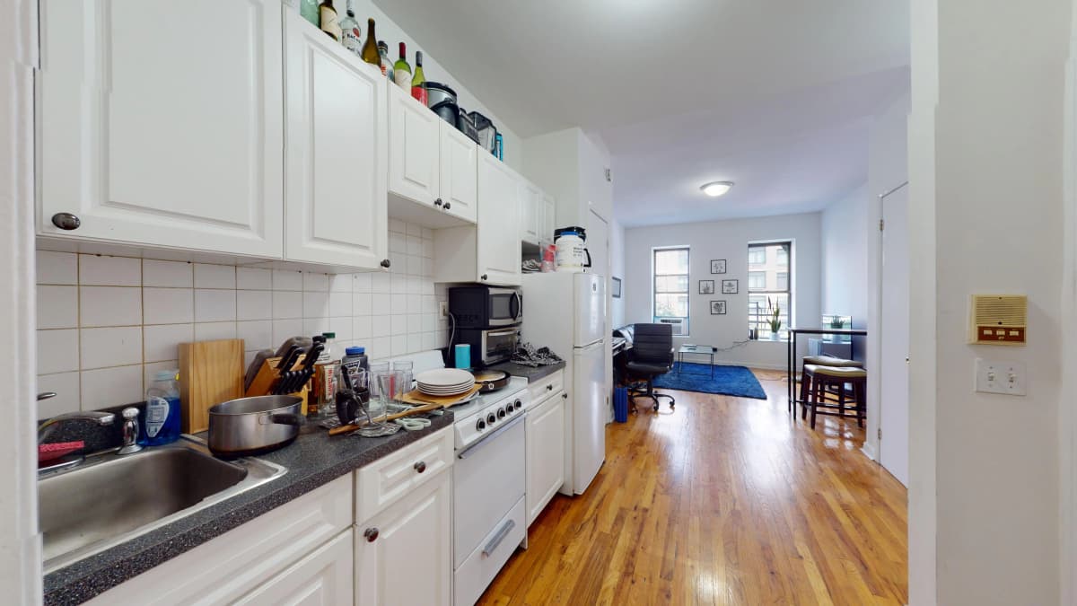 Bond Leasing - 1293 1st Avenue #7 1 of 15