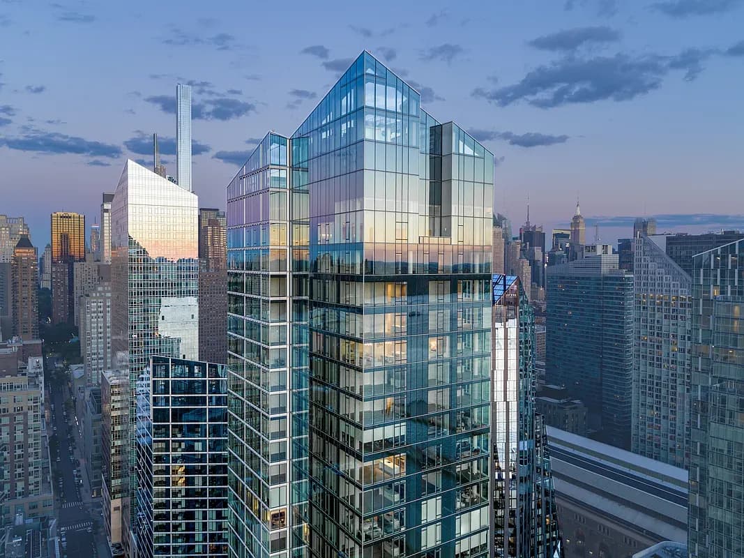 Sanghoon Han - 30 Riverside Boulevard #23D 1 of 15