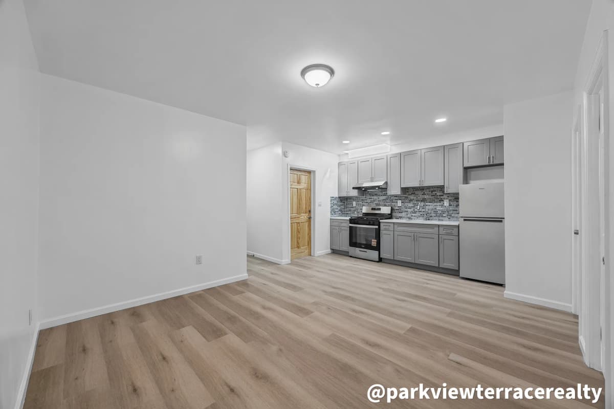Glenn Sorensen - 5508 7th Avenue #3 1 of 15