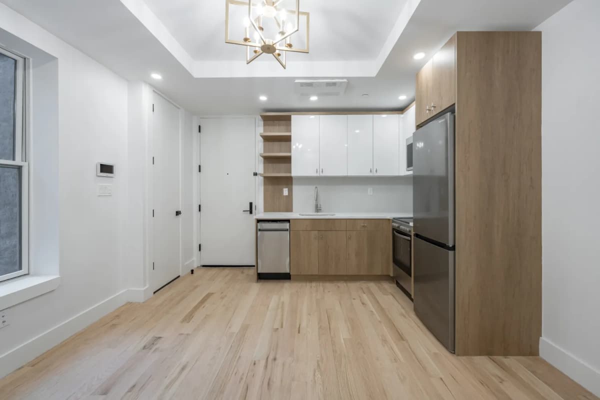 Cityside Rentals - 376 Montgomery Street #1C 1 of 15