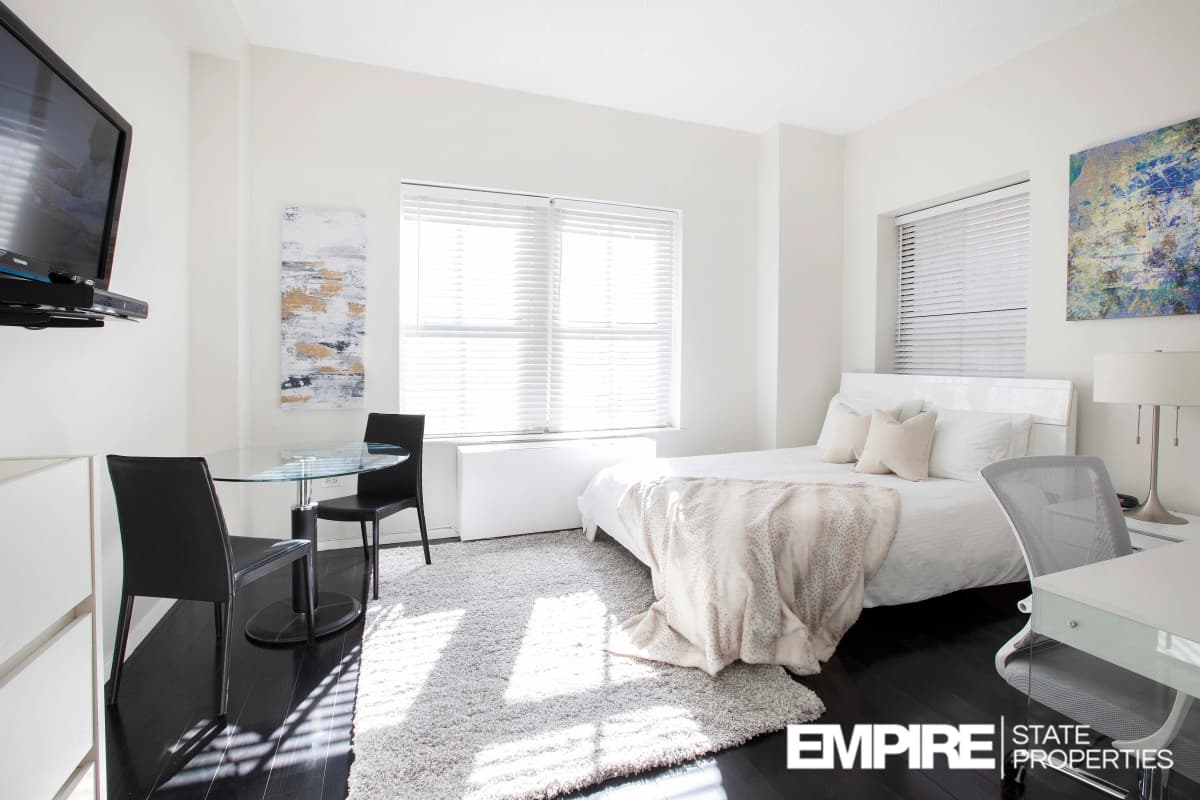 Mere Laburda - 150 West 51st Street #2032 1 of 14