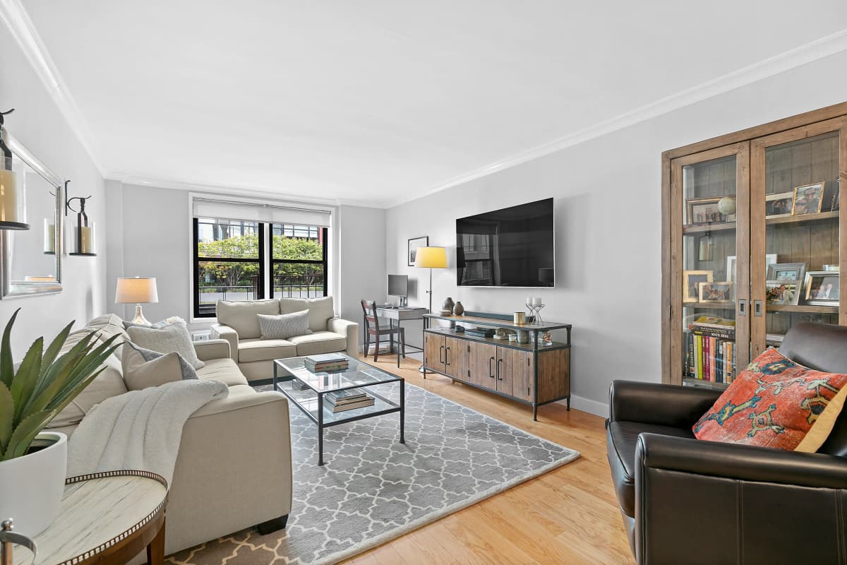 George Matthews - 165 Christopher Street #6Y 1 of 15