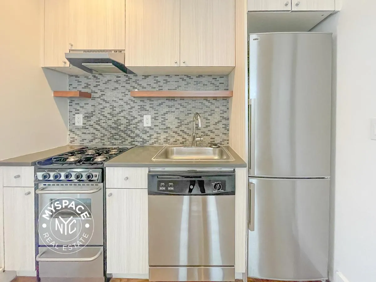 Belle Piper - 364 Palmetto Street #2B 1 of 15