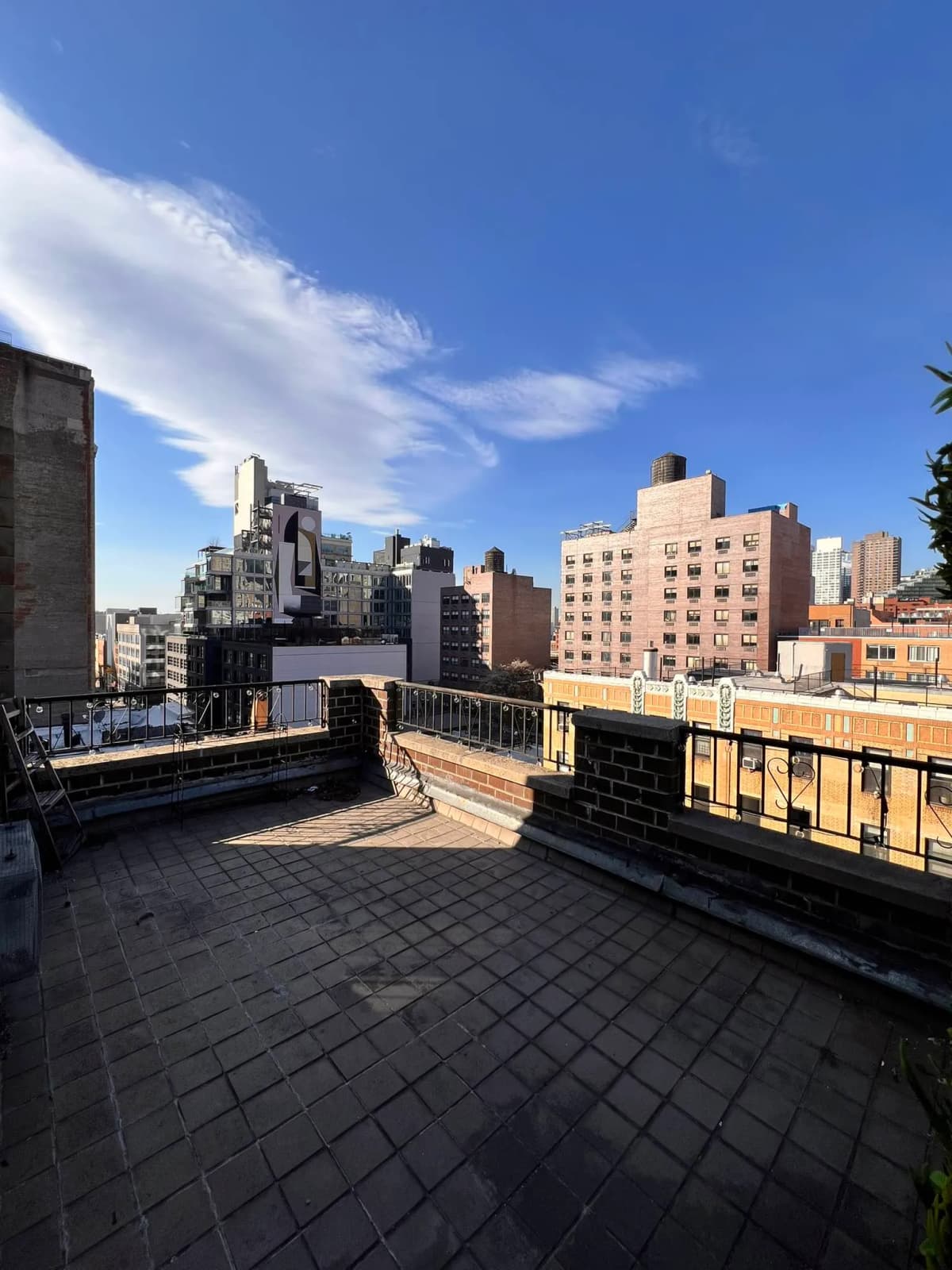 EXR Leasing Office - 530 West 47th Street #PHD 1 of 15