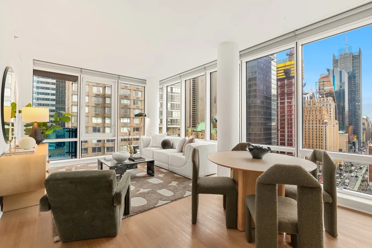 Kristina Gavrilova - 306 West 48th Street #35B 1 of 15