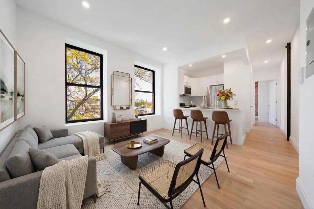 Lindsay Block - 309 East Fifth Street #26 1 of 15