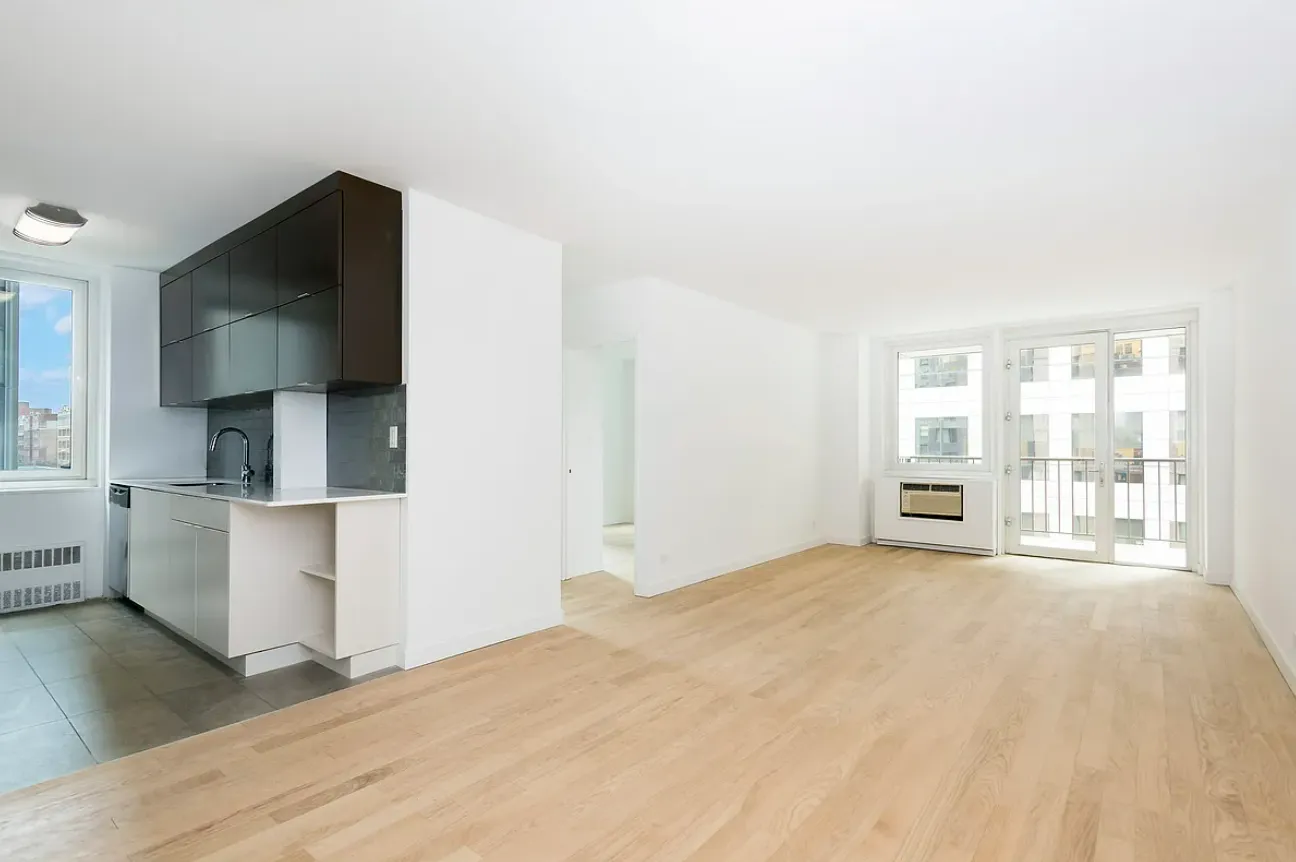 Cindy Rachlin - 230 West 55th Street #6B 1 of 15