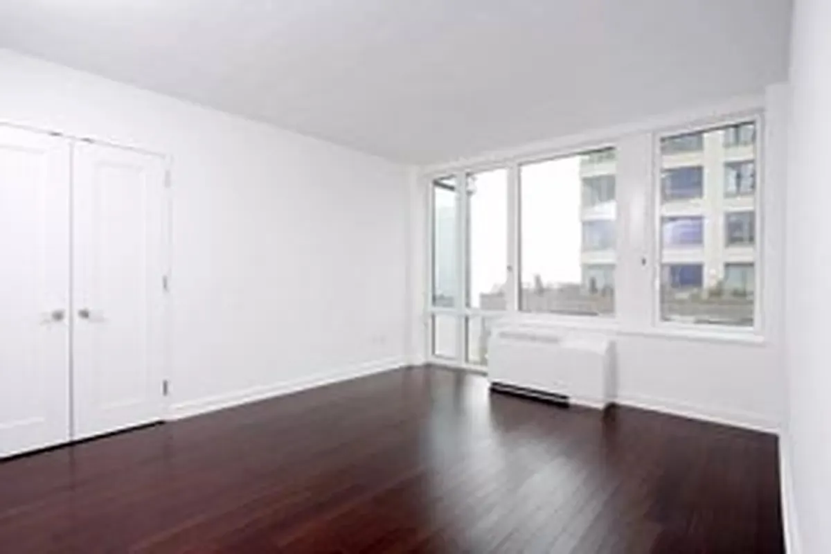 Jonathan Kamback - 80 Riverside Boulevard #15D 1 of 15