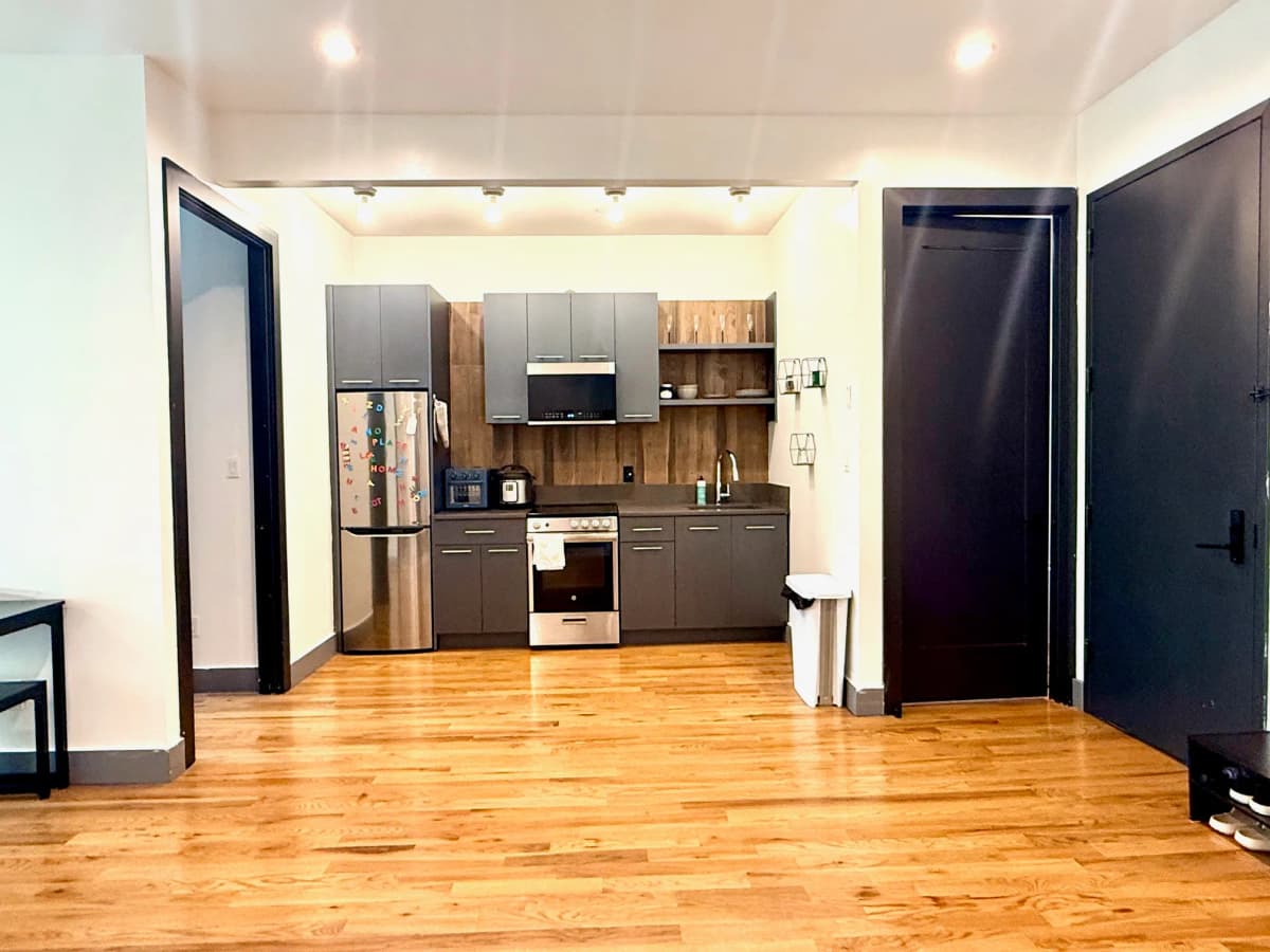 Steve Popack - 1248 New York Avenue #3B 1 of 13
