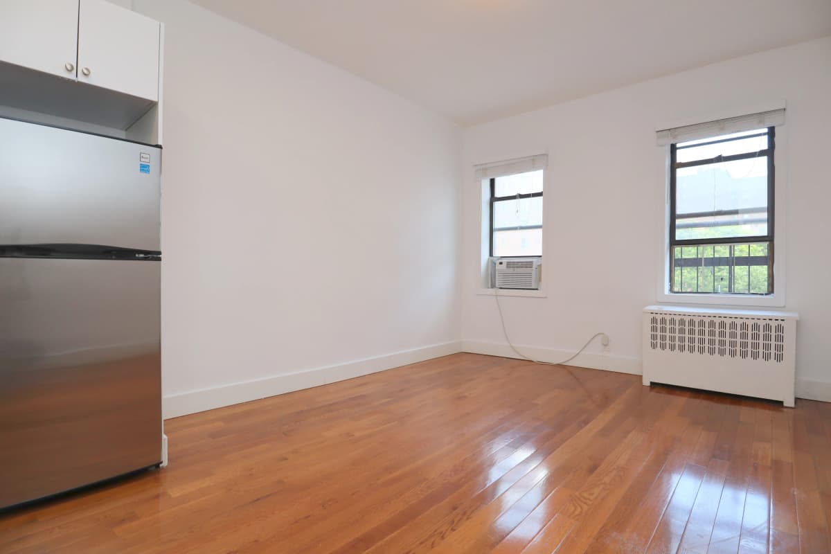 Eric Storch - 424 East 14th Street #4E 1 of 10