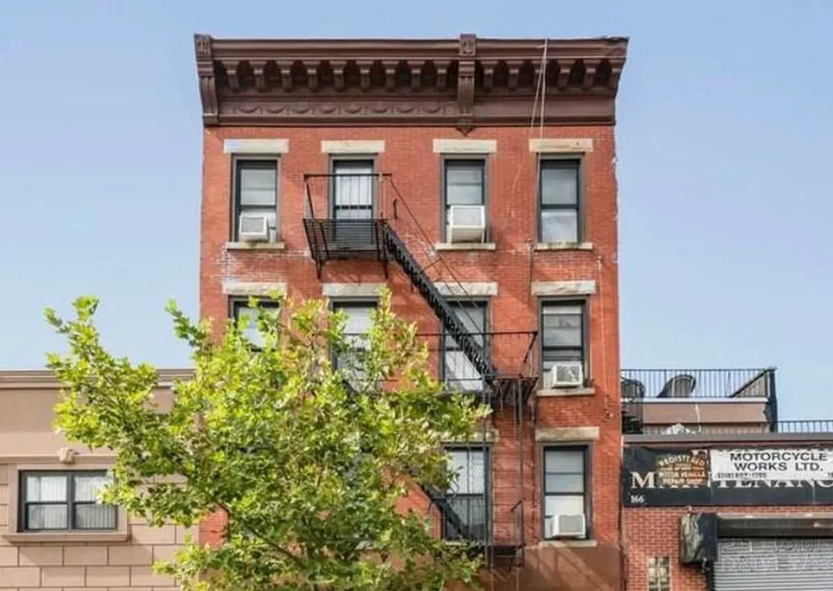 Stephanie Gribbin - 126 Beadel Street #2 1 of 15