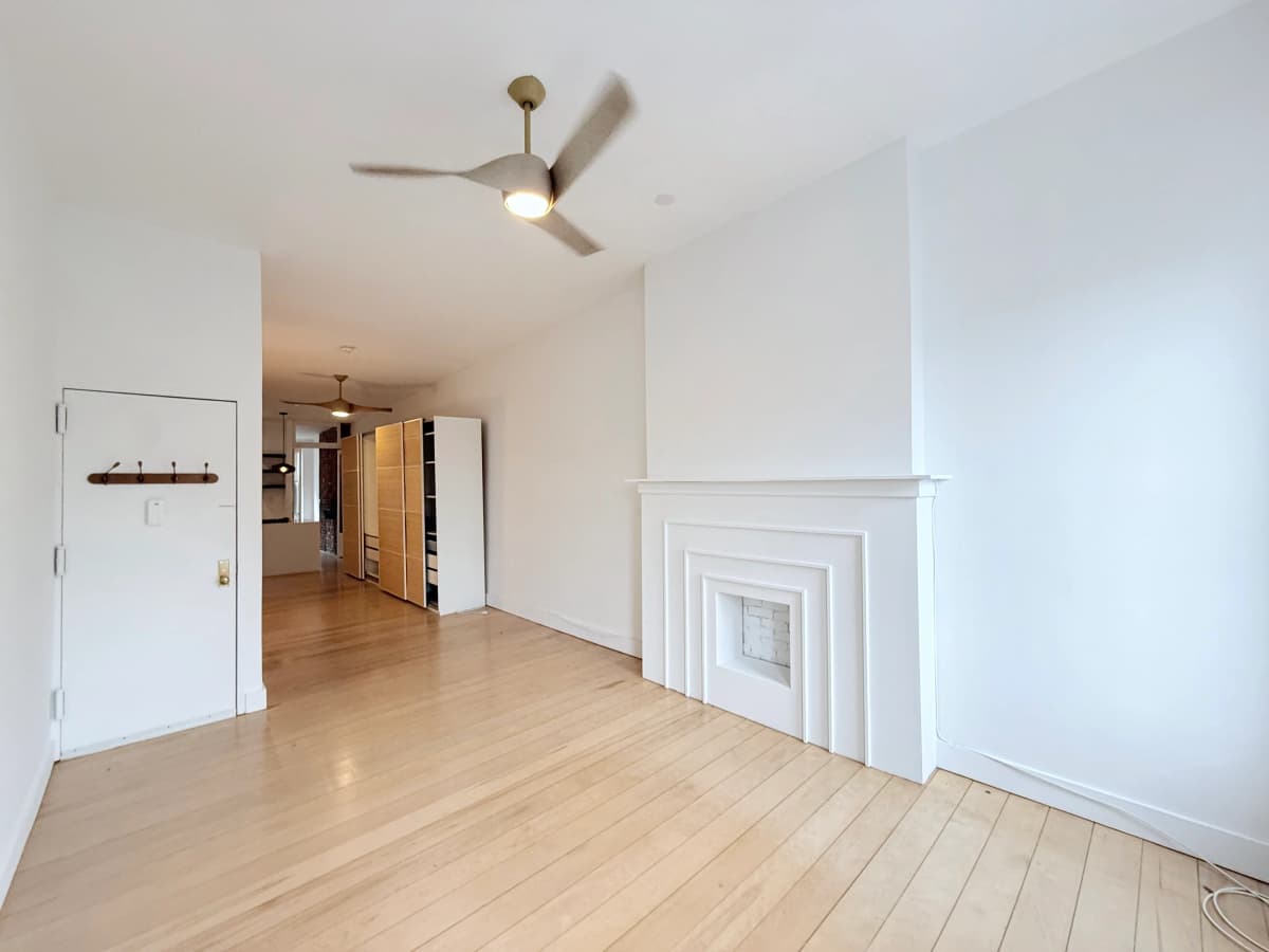 Carl Bishop - 625 East 6th Street #8 1 of 15