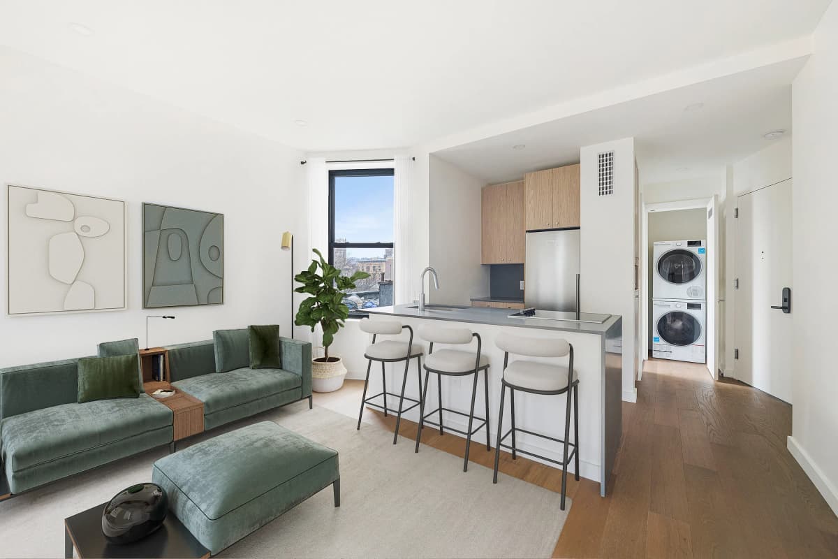 Amanda Hudson - 142 West 4th Street #8 1 of 15