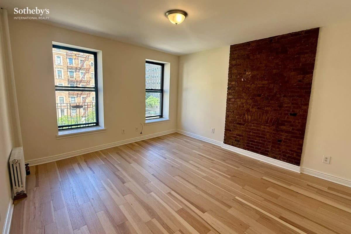 Don Hurwitz - 2708 Broadway #11 1 of 15