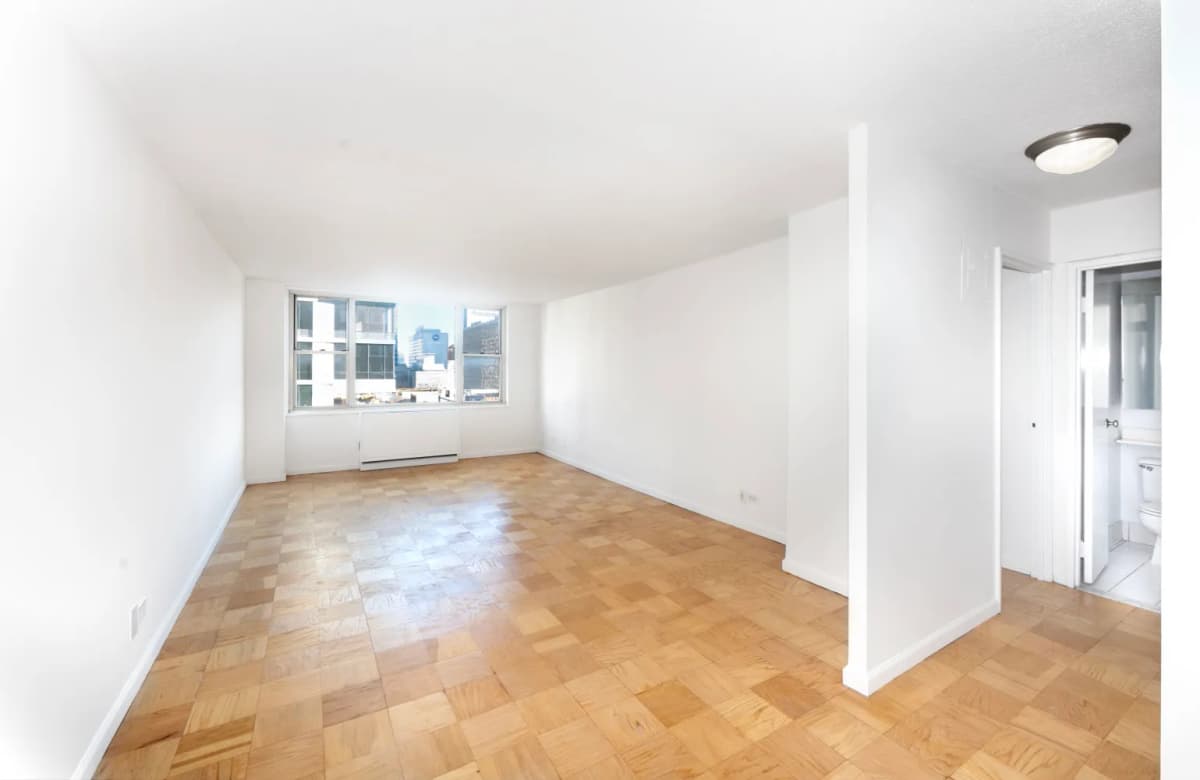 Carole Bloom - 166 East 34th Street #1403 1 of 15