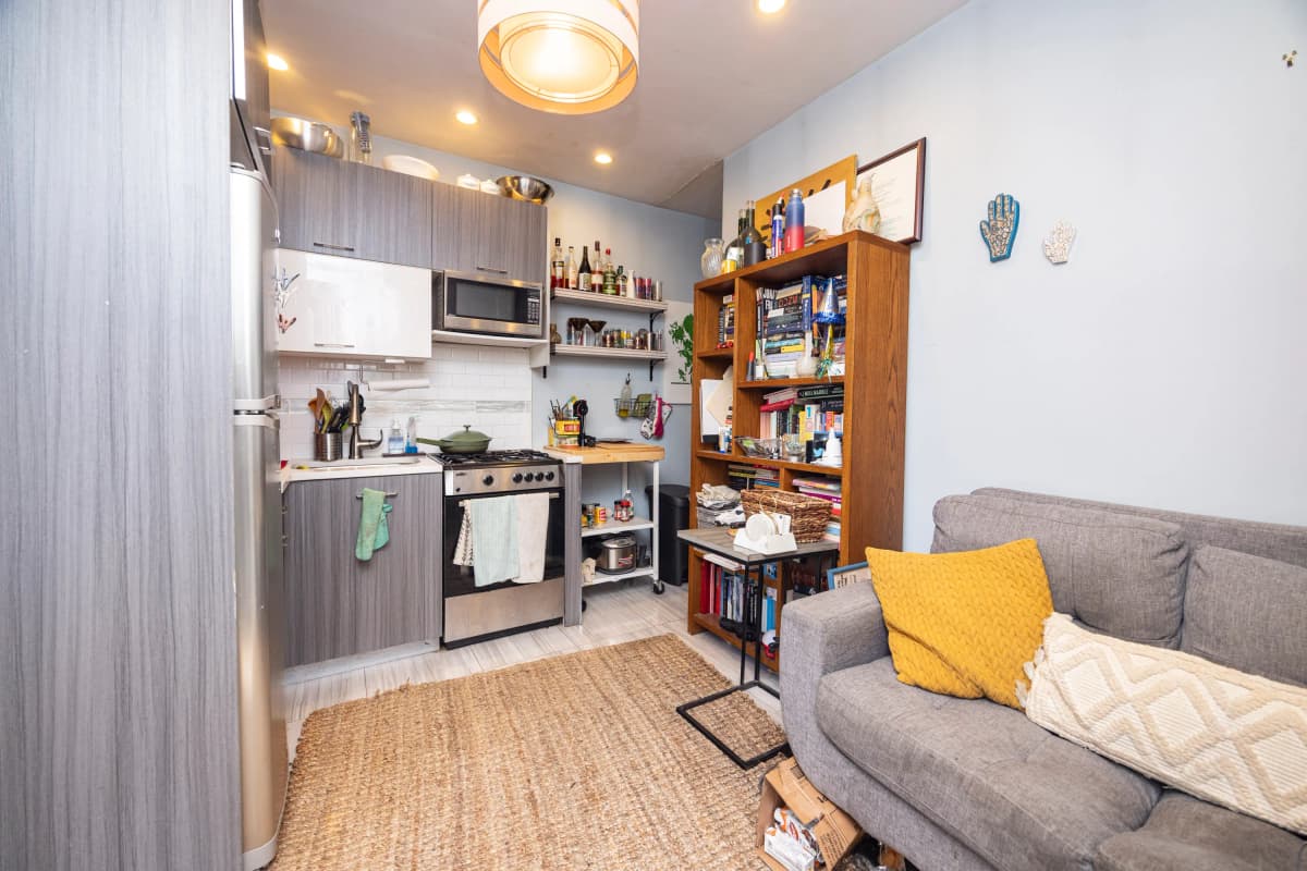 Isaac H - 352 Hooper Street #1B 1 of 13