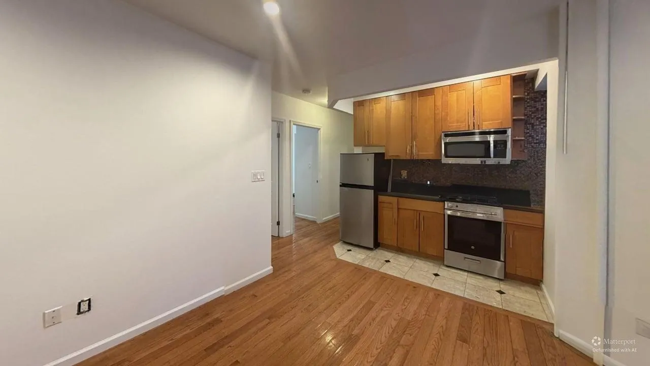 Sharon Dang - 89 Graham Avenue #9 1 of 15