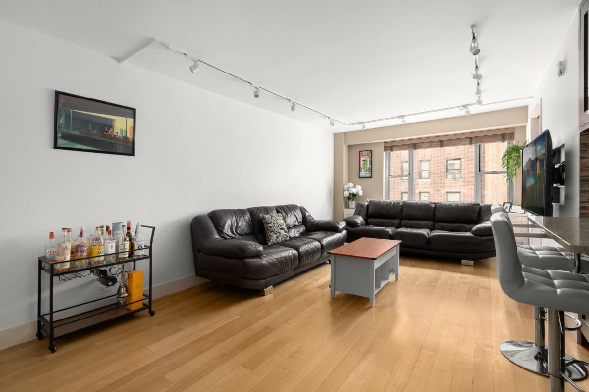 John Gomes - 310 Lexington Avenue #6H 1 of 15