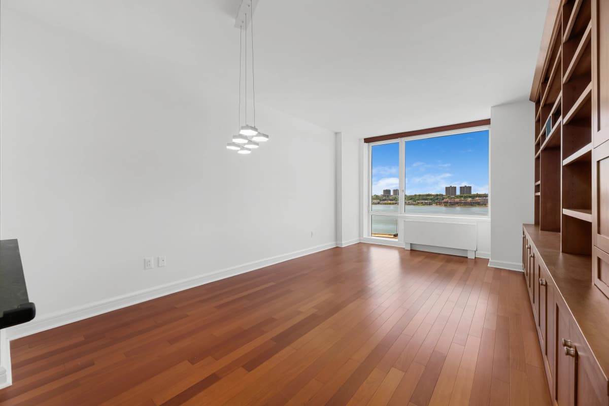 Catherine Jin - 100 Riverside Boulevard #10H 1 of 15