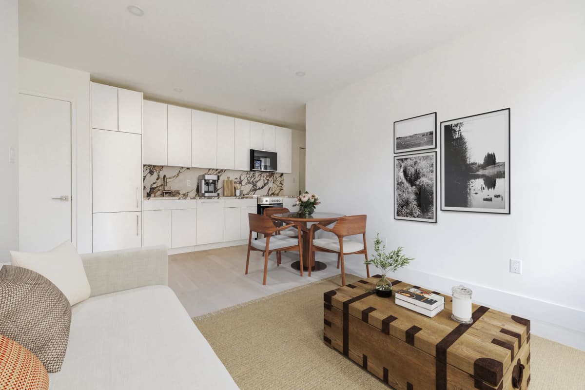 Jessica Limbevska - 300 West 21st Street #44 1 of 15