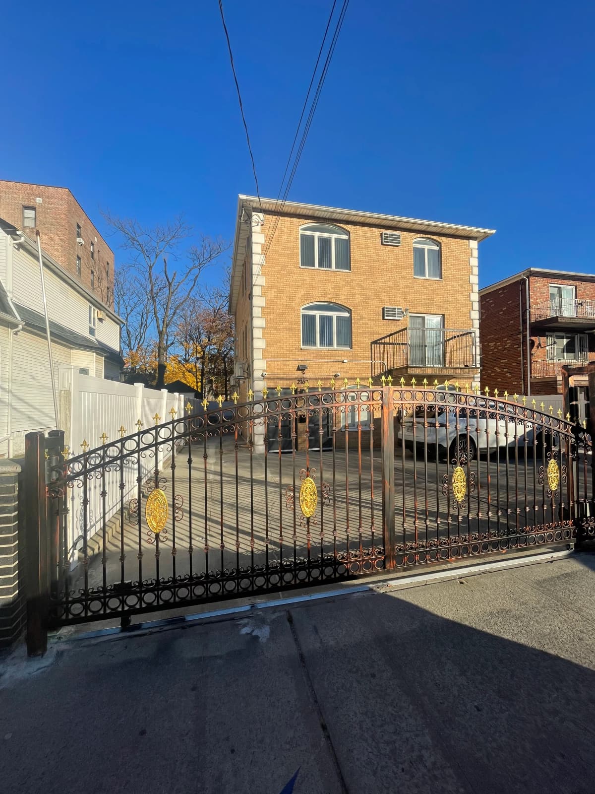 Trevor Deblase - 2163 East 17th Street #3 1 of 12