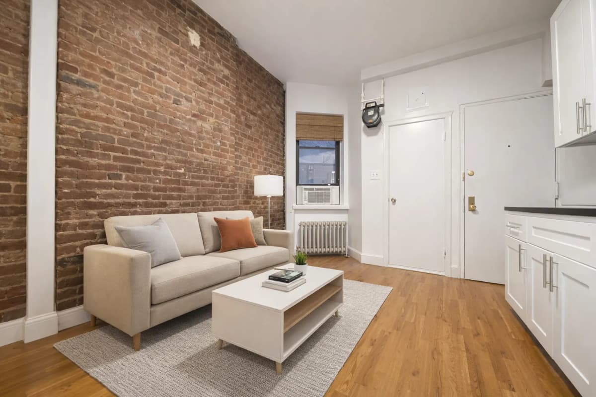 Real New York - 133 Avenue C #2A 1 of 15