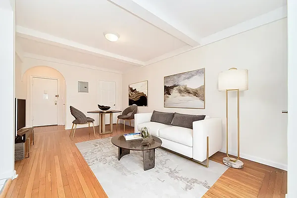 Naomi Eisenberg - 850 Amsterdam Avenue #6D 1 of 15