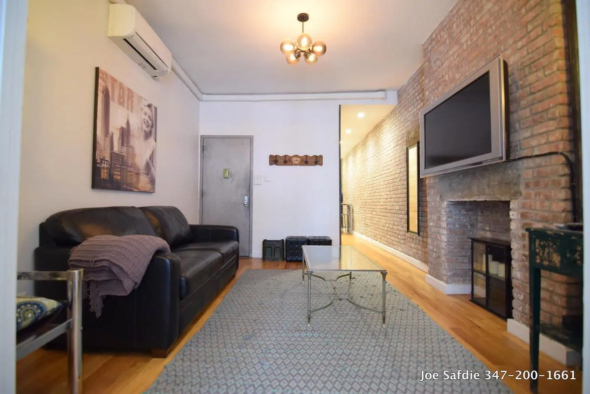 Ralph Safdie - 92 East Broadway #2 1 of 15