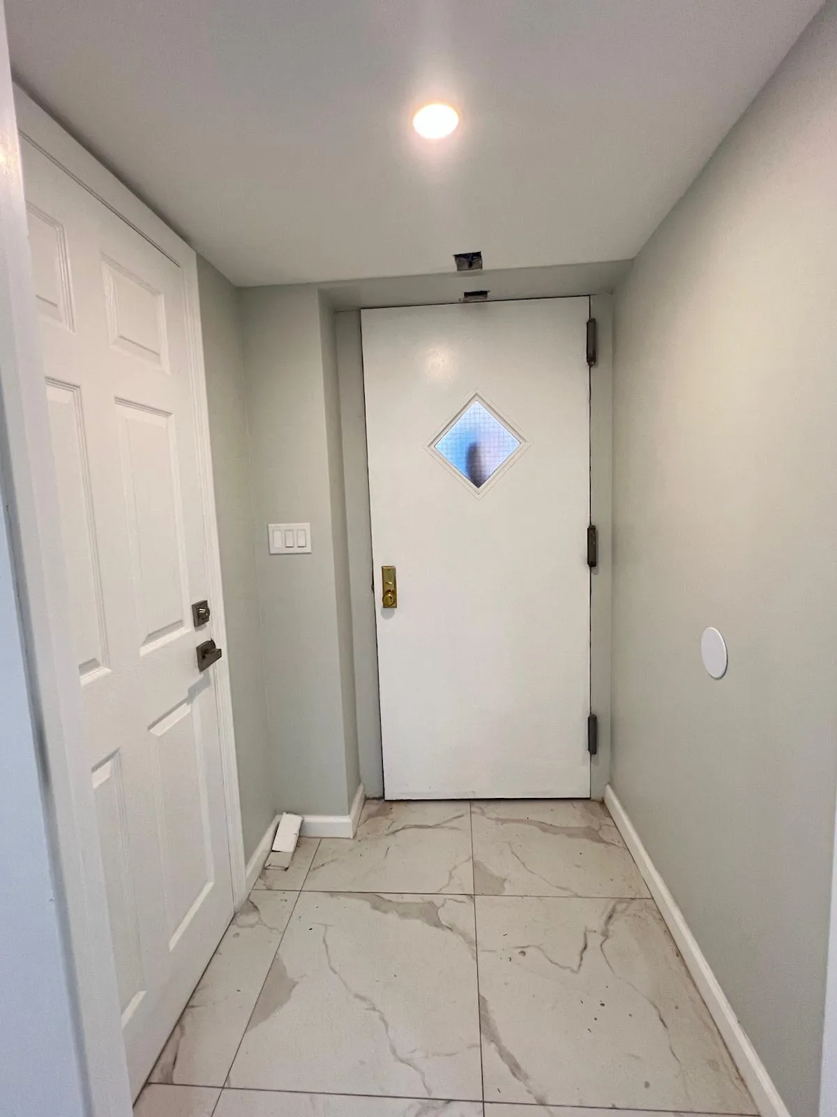 Michael Alexander - 251 East 46th Street #1 1 of 15