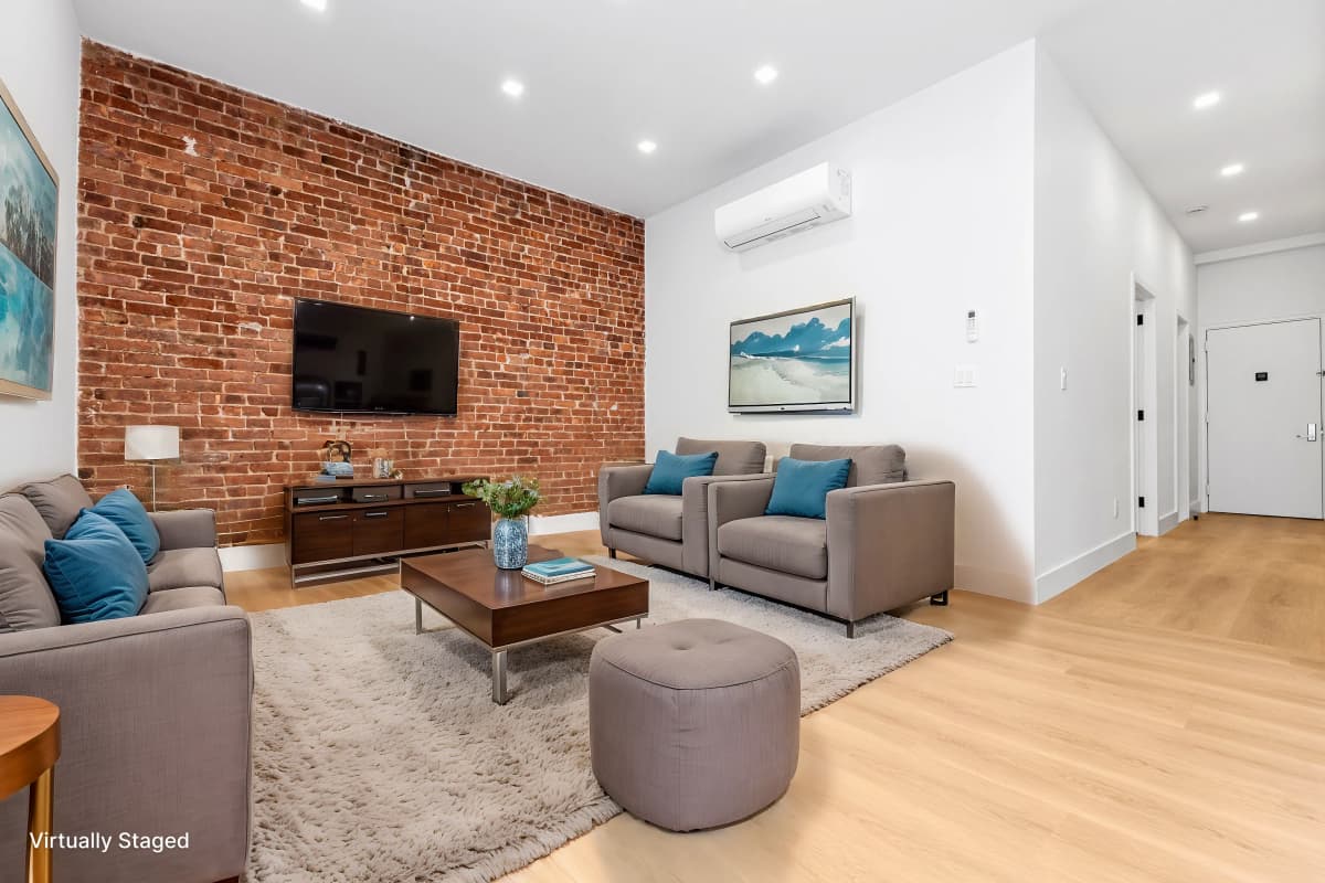 Yaron Hakim - 425 West 57th Street #2H 1 of 15