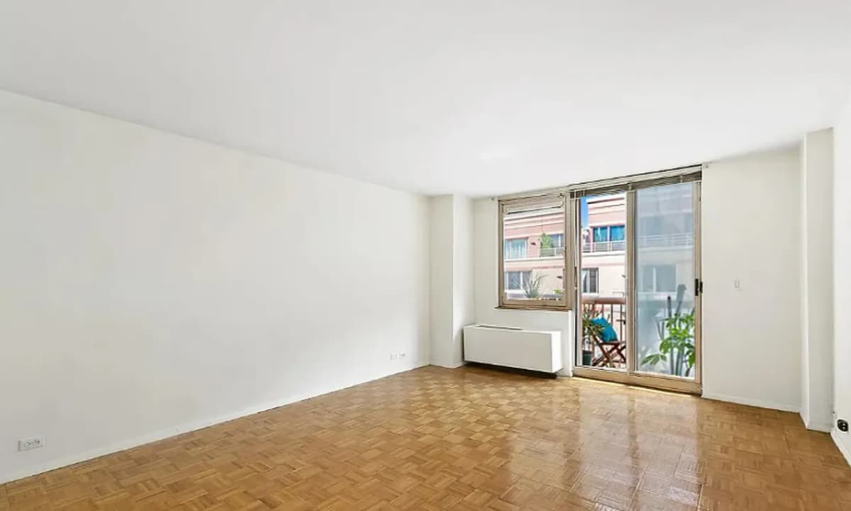 Daniel Cohen - 350 West 50th Street #4BB 1 of 15