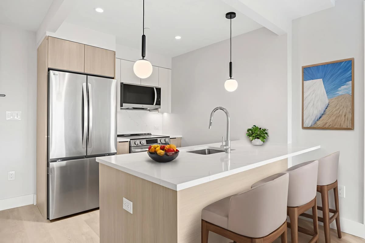 Sky High Realty - 948 Bergan Street #5D 1 of 15