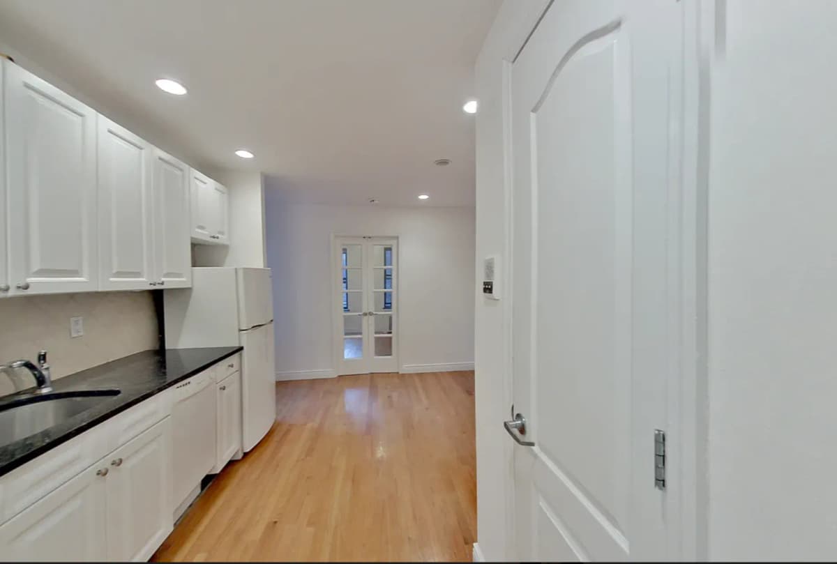 Amy Ferreira - 103 Lexington Avenue #1A 1 of 15