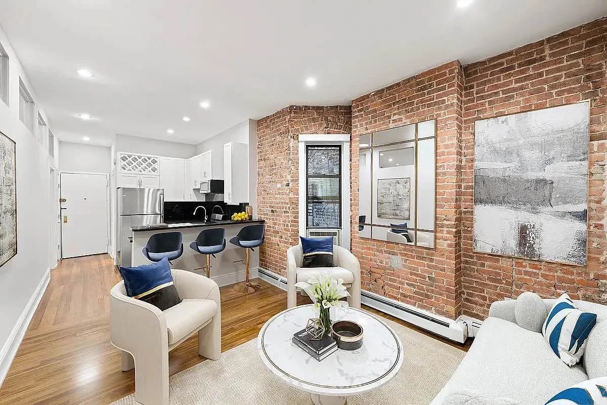 Alexa Caruso - 124 West 25th Street #5E 1 of 13