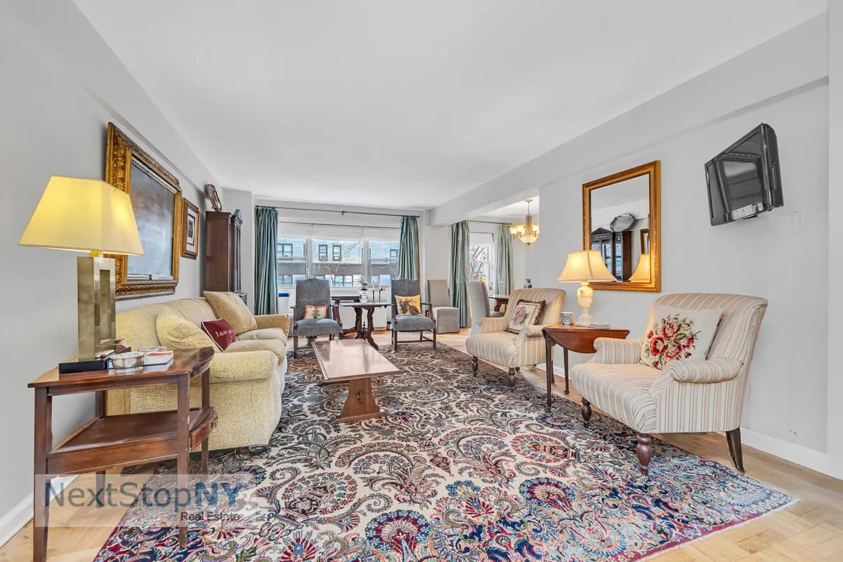 Rachael Lissman - 345 East 56th Street #2F 1 of 15