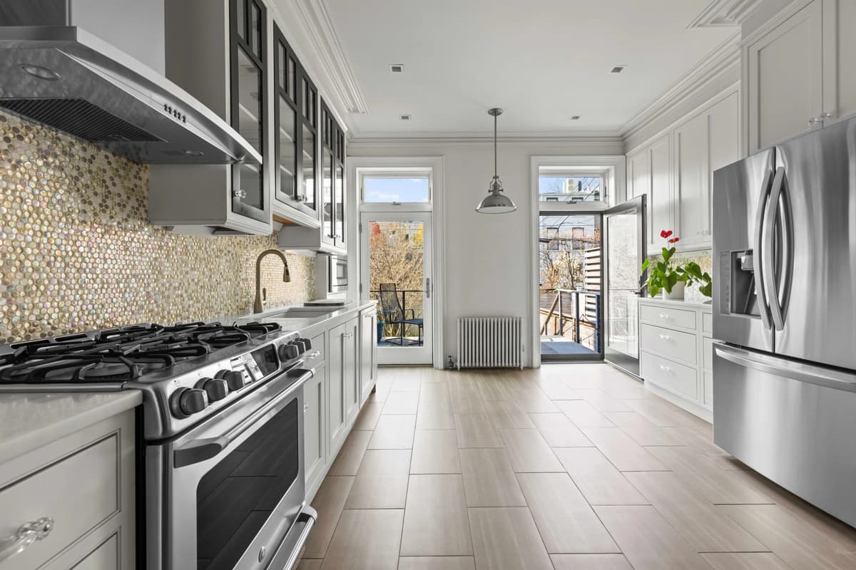 Kirsten Syrett - 50 Wyckoff Street #2 1 of 14