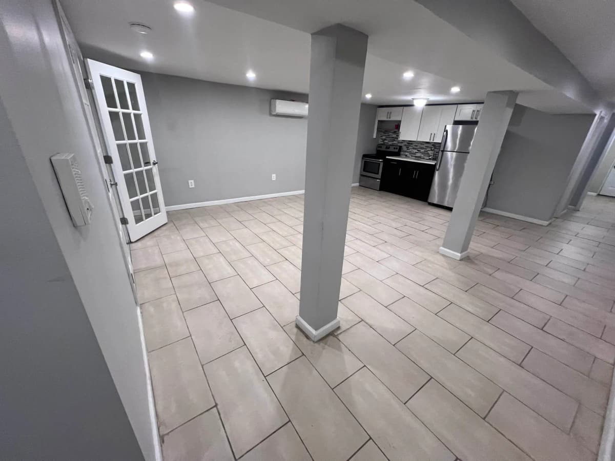 Lenny Shtivelman - 43 Weirfield Street #G1 1 of 11