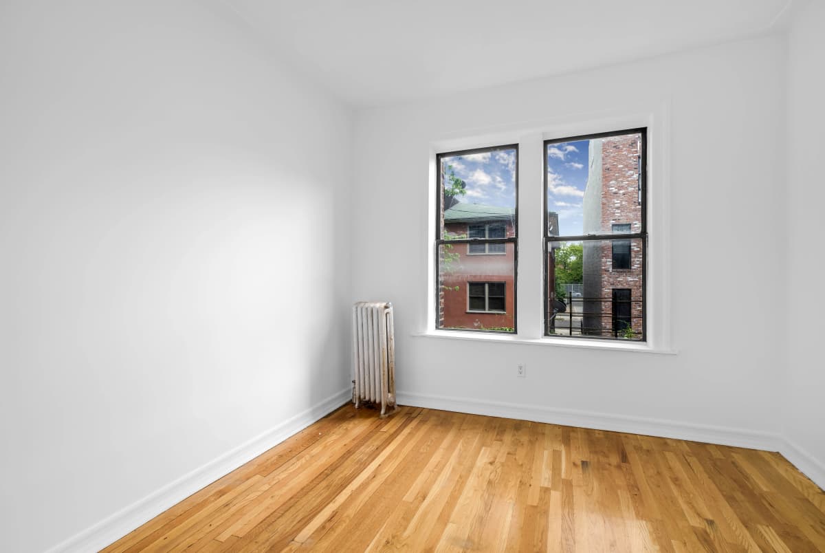 Ainsley Robinson - 242 Bainbridge Street #4 1 of 15