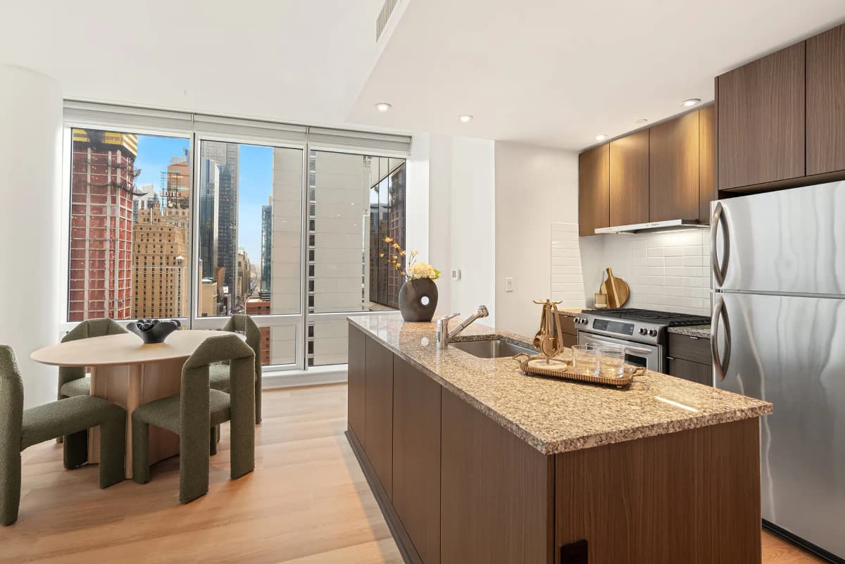 Kristina Gavrilova - 306 West 48th Street #27B 1 of 15