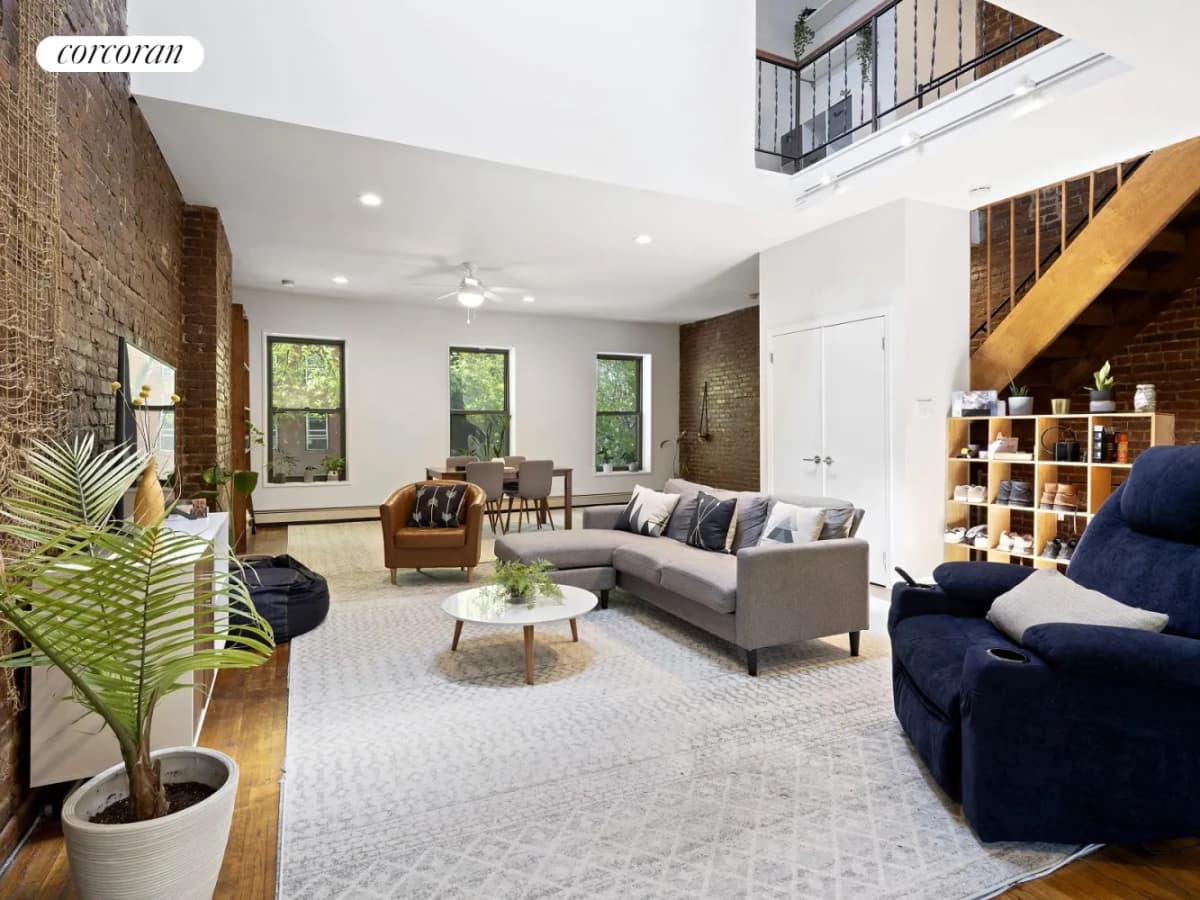 Roslyn Huebener - 69 Fort Greene Place #2 1 of 15