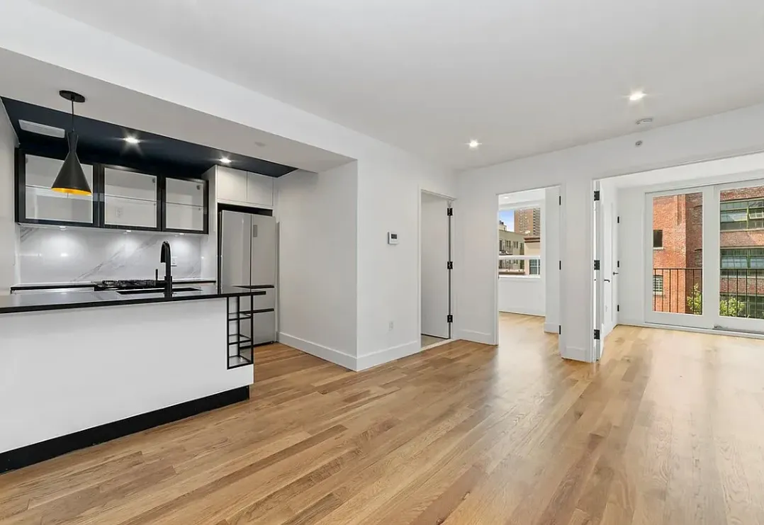 Ten Lexington Avenue - 10 Lexington Avenue #4C 1 of 15