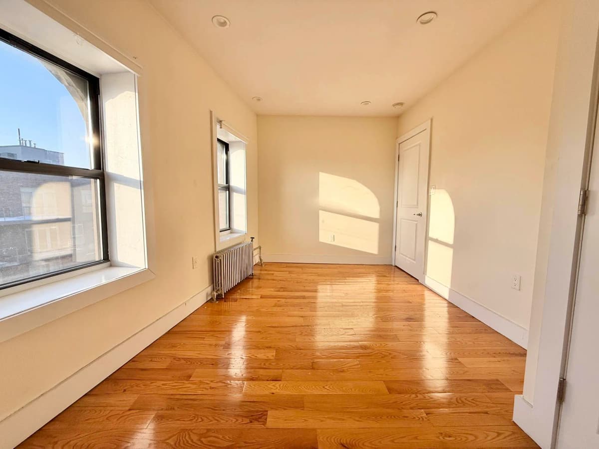 Maklin Ryan - 30 Rogers Avenue #4E 1 of 15