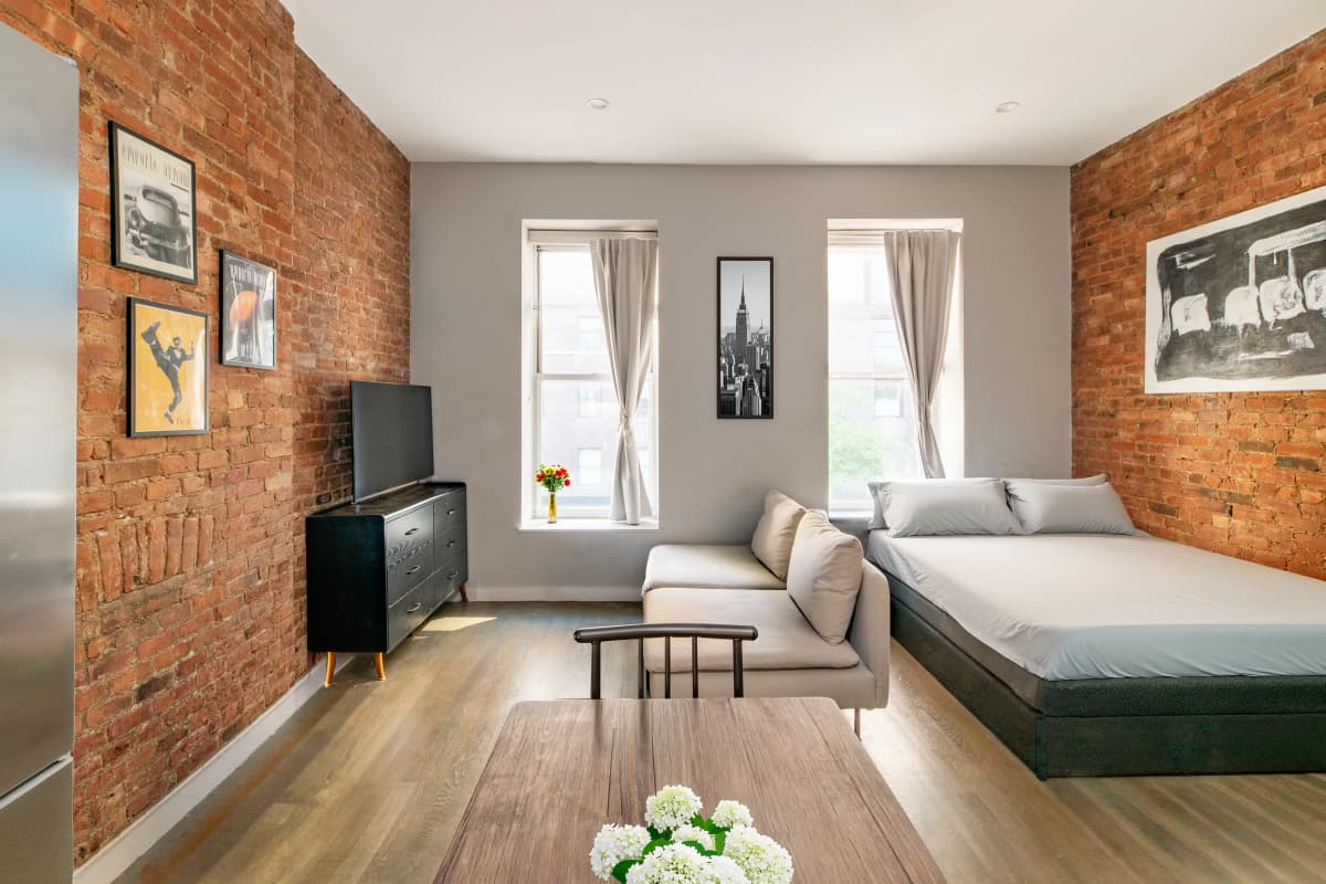 Abraham Sarway - 1018 Lexington Avenue #3F 1 of 15