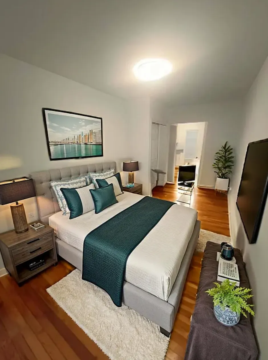 Maria Goris - 258 East 78th Street #1A 1 of 15